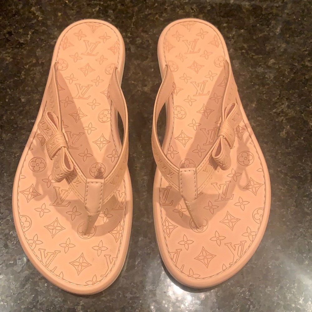 COPY - Louis Vuitton Rubber Floral Bow Logo Thong Flats